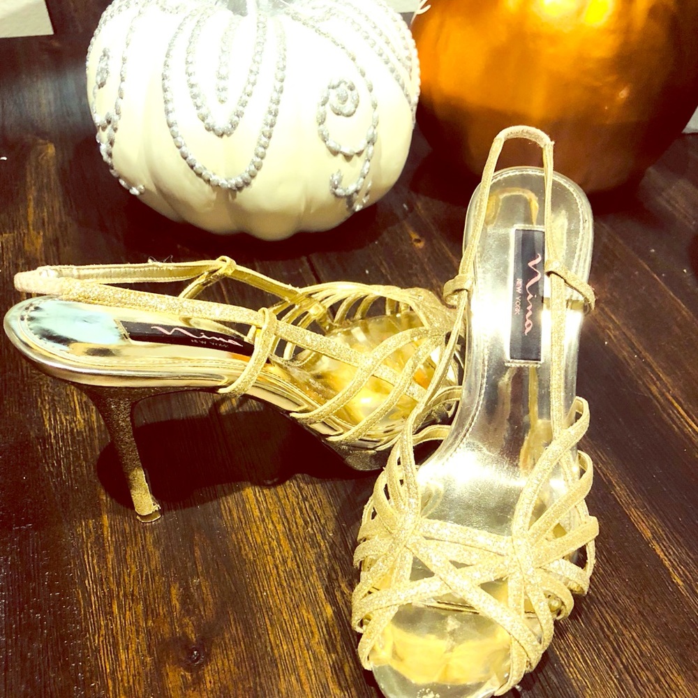 Shoe heel sandals